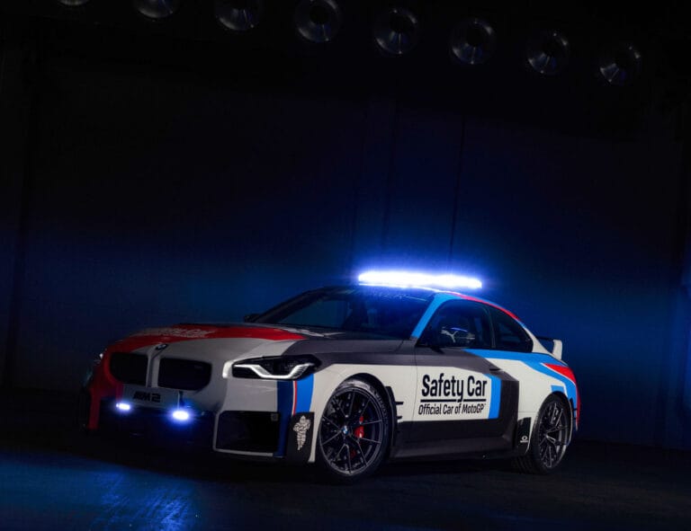 BMW-M2-MotoGP-foto-principal[1]