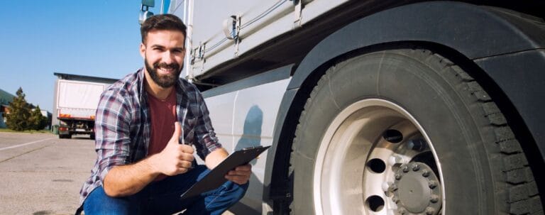 Conductor-de-camion-con-llanta-1[1]