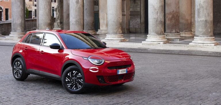 Fiat-600e-apertura-bj[1]