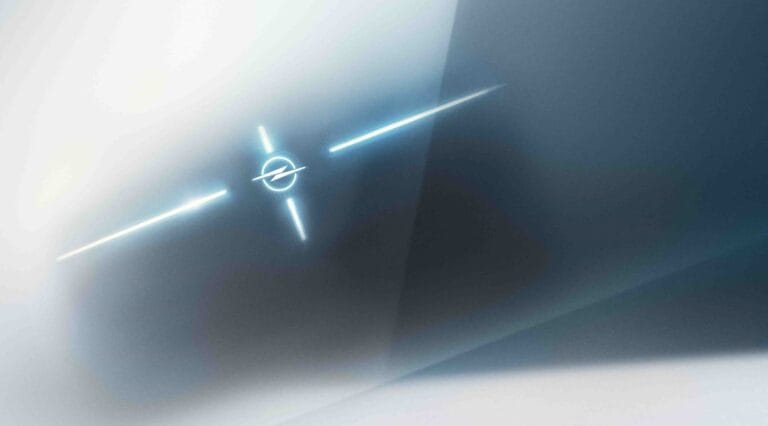 Opel-y-su-nuevo-logo-futuro-1[1]