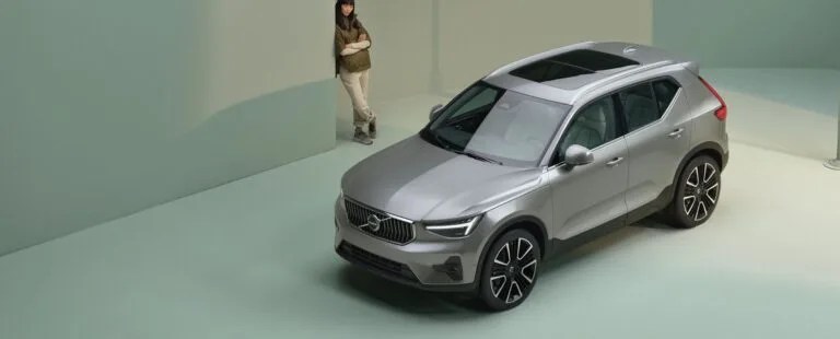 Volvo-XC40-Plus-B4-foto-principal[1]