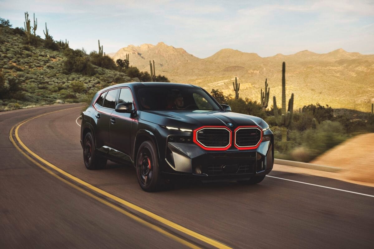 Más potente, más exclusivo, más extravagante: después de que se pusiera en marcha la producción del nuevo BMW XM, la marca bávara presenta la versión estrella de su primer carro de altas prestaciones con sistema de propulsión eléctrico. V12MAGAZINE
