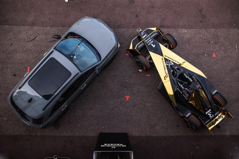 ds-monoplaza-y-suv-lado-arriba[1]