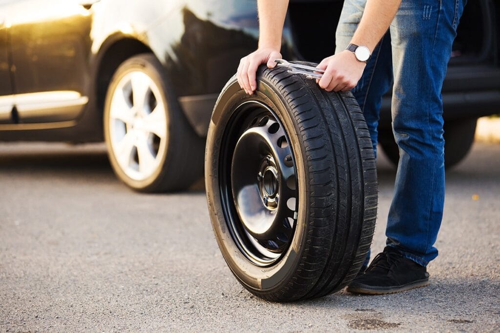 Llevar el carro al taller es más caro en Colombia: mantenimiento subió 10,34 % V12MAGAZINE Los talleres en Colombia son cada vez más costosos. En julio de 2026, los servicios de mantenimiento y reparación de vehículos subieron 10,34% frente al mismo mes de 2025. V12MAGAZINE