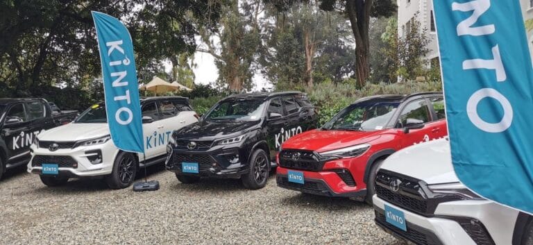 KINTO-2023-modelos-en-exhibicion-corolla-y-hilux-1[1]