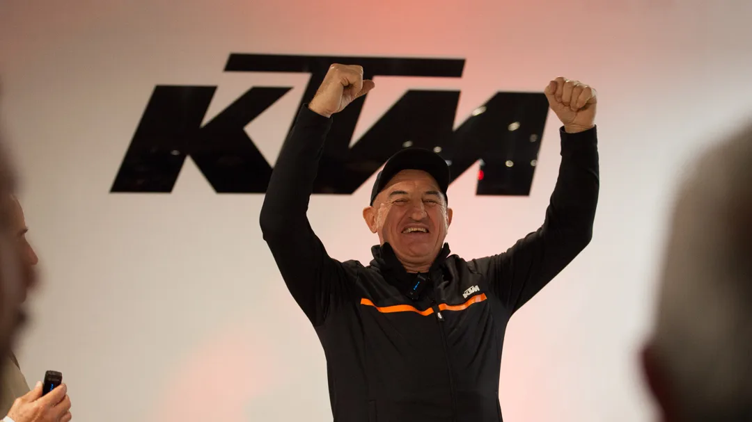 GIOVANNI SALA: LEYENDA DEL MOTOCICLISMO Y CAMPEÓN MUNDIAL DE ENDURO, ESTÁ EN COLOMBIA V12MAGAZINE Giovanni Sala