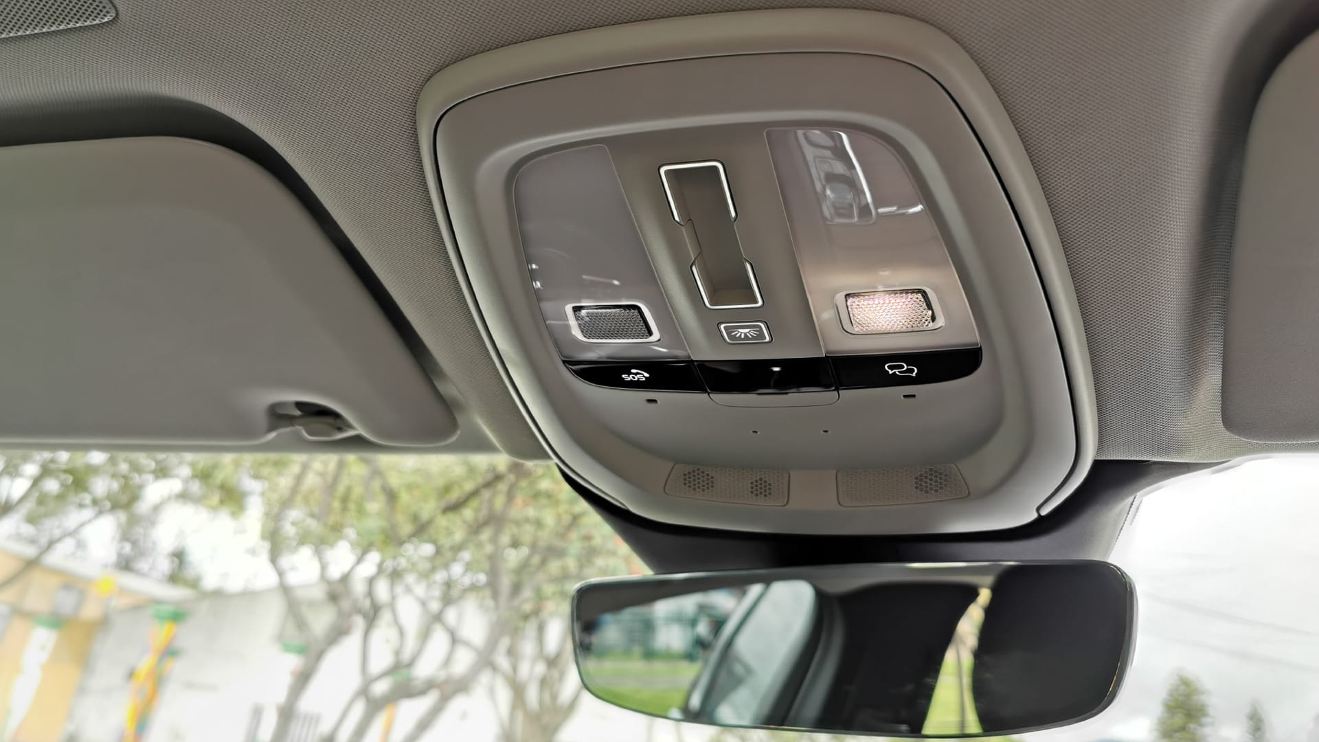 RV-8-XC60T8-E-I-I V12MAGAZINE ASIENTOS V12MAGAZINE