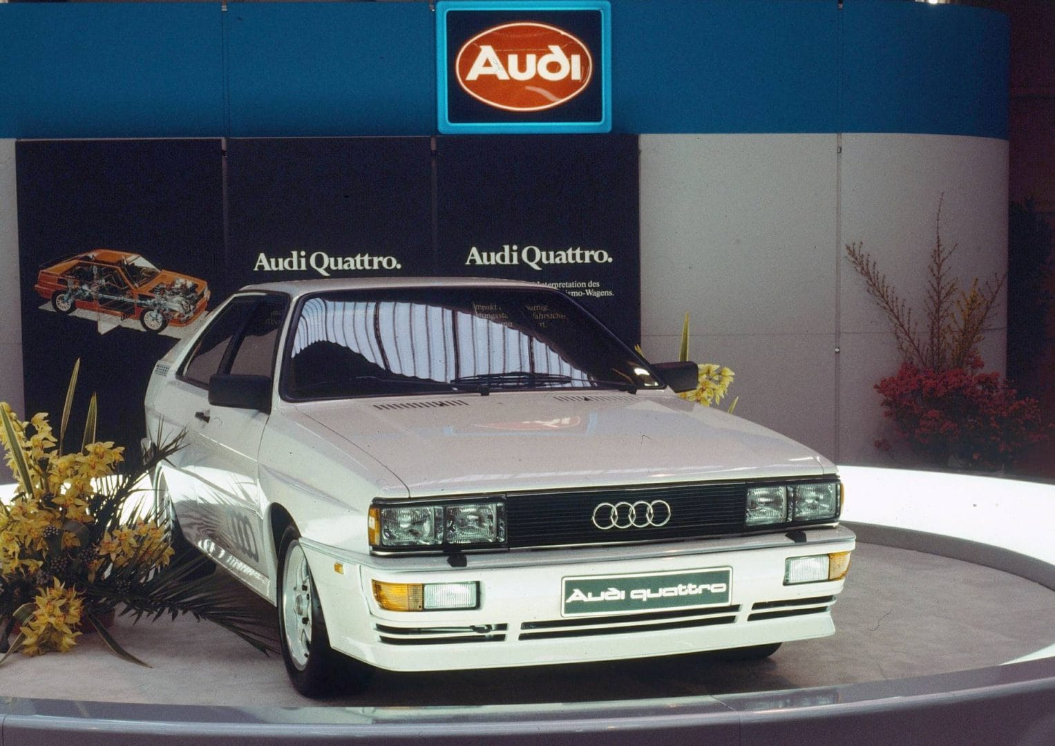AUDI SPORT GMBH: CUATRO DÉCADAS Y 40 DATOS DE FASCINACIÓN DEPORTIVA (PARTE 1) V12MAGAZINE Audi Sport GMBH, filial de AUDI AG, está de plácemes al celebrar su 40 aniversario. Esta división es la responsable de la imagen deportiva de la marca. V12MAGAZINE