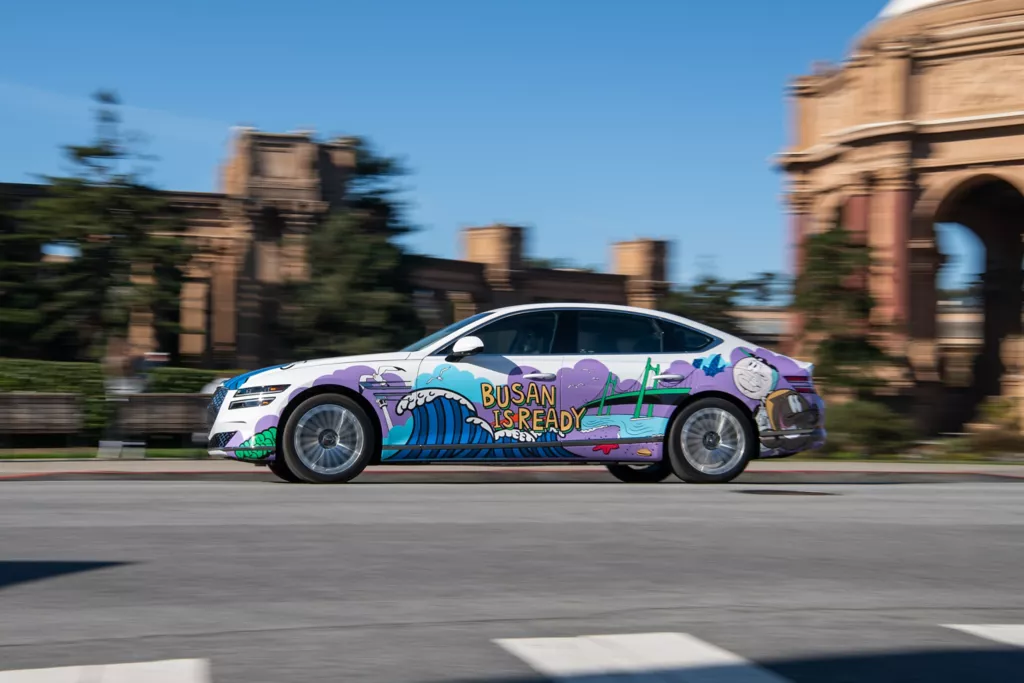 LOS ART CARS DE HYUNDAI LLEGAN A SAN FRANCISCO, ESTADOS UNIDOS, PARA UN PROPÓSITO ESPECIAL V12MAGAZINE Los Art Cars se expusieron en el popular Pier 39 de Fisherman's Wharf y circularon por las principales calles de San Francisco durante la APEC Economic Leaders Week. V12MAGAZINE