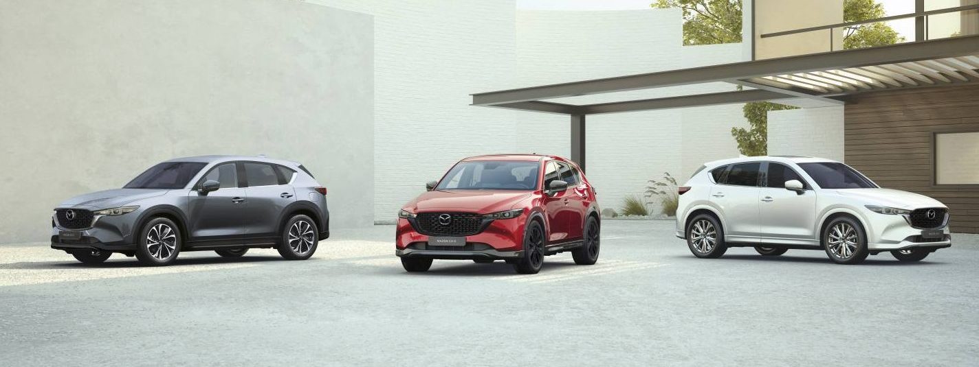 Mazda CX-5 continúa deleitando a los colombianos con nuevas características en diseño y tecnologías que la hacen sobresalir dentro de su segmento. V12MAGAZINE