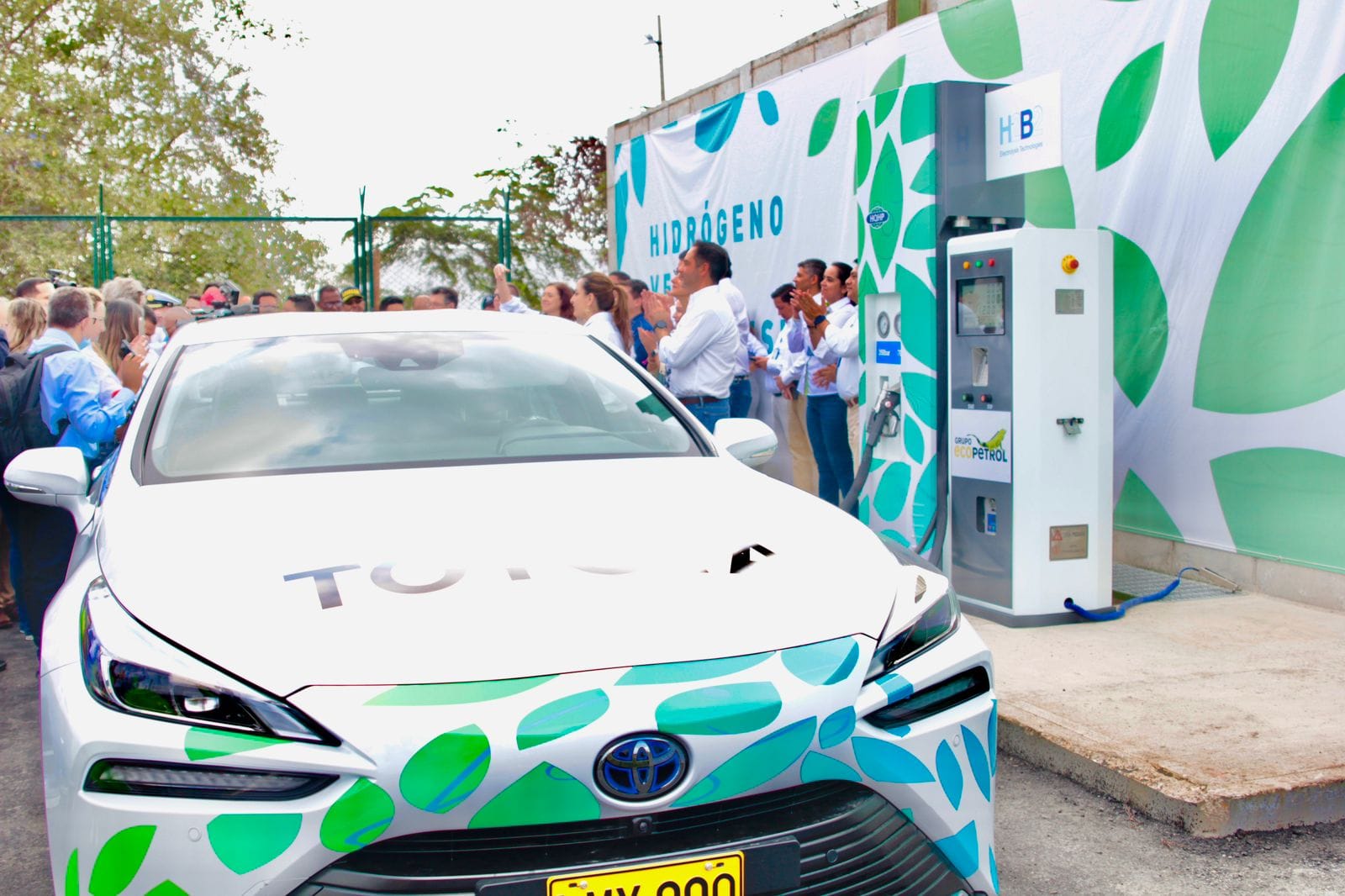ASÍ ES LA ESTRATEGÍA DE TOYOTA PARA SEGUIR CRECIENDO EN COLOMBIA DURANTE 2024 V12MAGAZINE Toyota, la segunda marca que más vendió en 2023, busca impulsar el sector automotor en Colombia a través de cuatro ejes estratégicos. V12MAGAZINE
