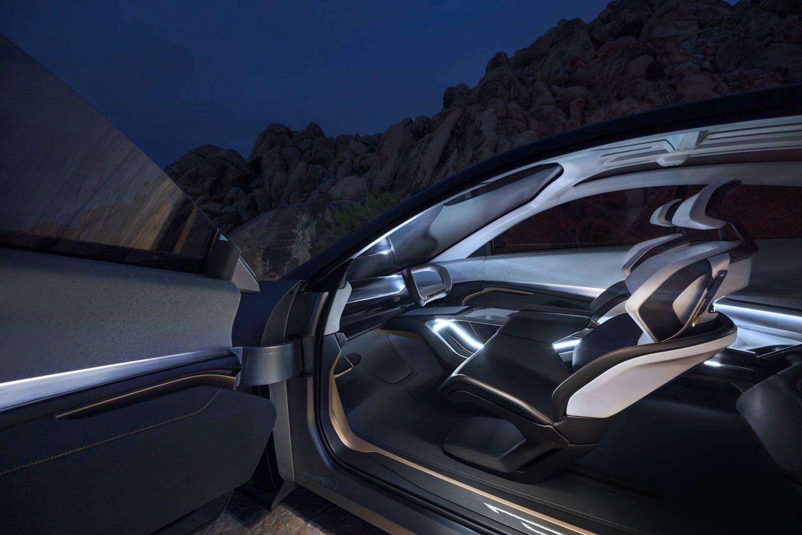 CHRYSLER HALCYON: UN CONCEPT CARS INNOVADOR CON LA VISIÓN DE FUTURO ELÉCTRICO DE LA MARCA V12MAGAZINE El Chrysler Halcyon está construido sobre la plataforma STLA Large, ofrece una autonomía de más de 800 km sin recargar la batería. V12MAGAZINE