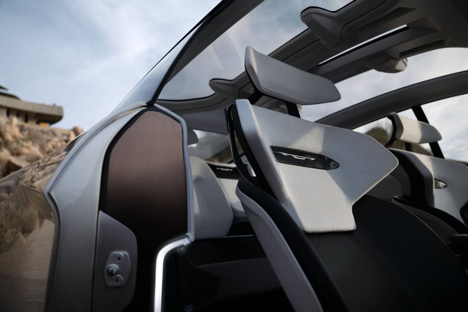 CHRYSLER HALCYON: UN CONCEPT CARS INNOVADOR CON LA VISIÓN DE FUTURO ELÉCTRICO DE LA MARCA V12MAGAZINE El Chrysler Halcyon está construido sobre la plataforma STLA Large, ofrece una autonomía de más de 800 km sin recargar la batería. V12MAGAZINE
