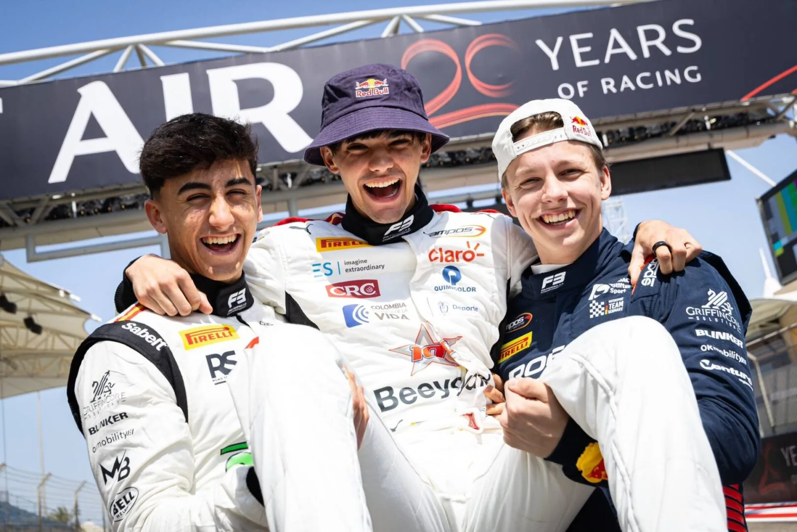 SEBASTIÁN MONTOYA: PILOTO DEL AÑO FCAD 2024 V12MAGAZINE La Federación Colombiana de Automovilismo Deportivo (FCAD) reconoció a Sebastián Montoya como Piloto del Año 2024 y a Jerónimo Berrío y Pedro Juan Moreno como Pilotos Promesa del Año por su destacada participación en competencias internacionales. V12MAGAZINE