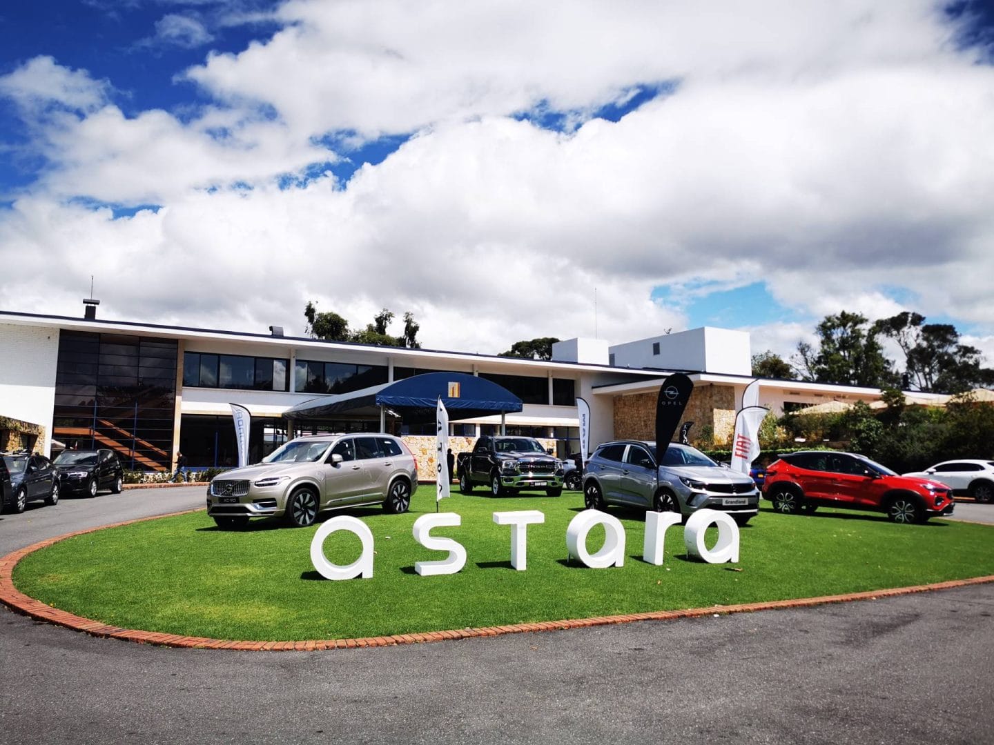 Astara inicia una nueva etapa en Latinoamérica con su llegada a Panamá como distribuidor oficial de Volvo Cars, una alianza que busca fortalecer la movilidad premium y acelerar la electrificación en la región. V12MAGAZINE