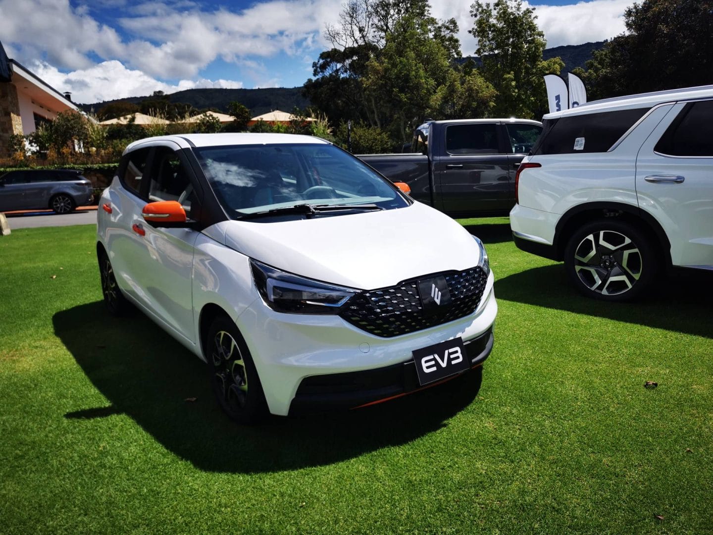ASTARA GOLF CHAMPIONSHIP BY MASTERCARD: FUSIÓN DE LA EXCELENCIA AUTOMOTRIZ CON EL MEJOR GOLF DEL MUNDO V12MAGAZINE Por tercer año consecutivo, Astara, compañía líder en movilidad es el patrocinador principal del uno de los certámenes más importantes de la categoría. V12MAGAZINE