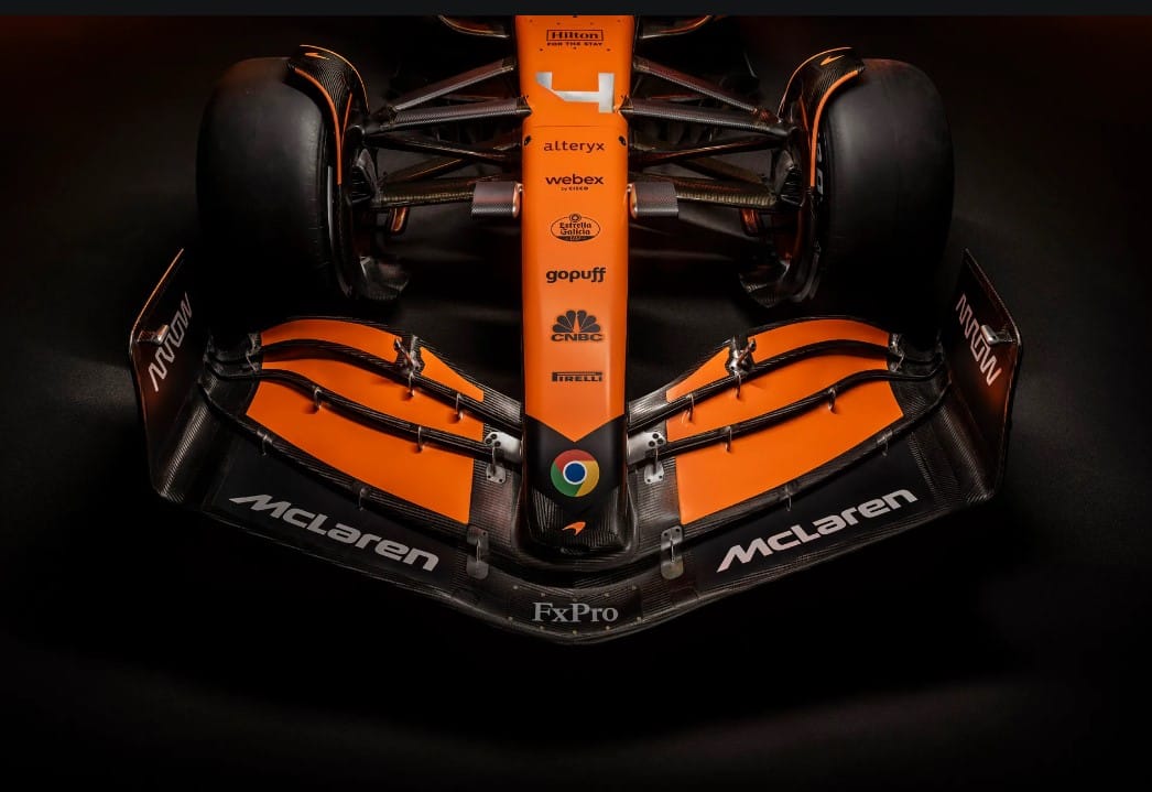 ¿QUÉ TIENE DE NUEVO EL MCLAREN MCL38 PARA LA TEMPORADA 2024 DE FÓRMULA UNO? V12MAGAZINE El McLaren MCL38 busca ser protagonista este año e incorpora elementos favoritos de los fanáticos de papaya y antracita con un toque de cromo. V12MAGAZINE