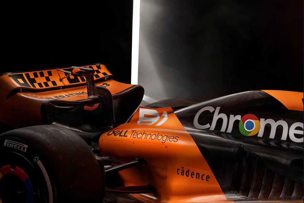 ¿QUÉ TIENE DE NUEVO EL MCLAREN MCL38 PARA LA TEMPORADA 2024 DE FÓRMULA UNO? V12MAGAZINE El McLaren MCL38 busca ser protagonista este año e incorpora elementos favoritos de los fanáticos de papaya y antracita con un toque de cromo. V12MAGAZINE