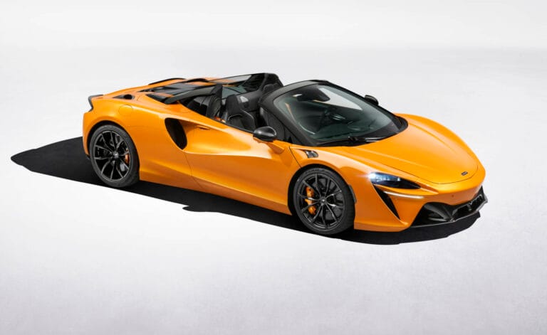 McLaren Artura Spider