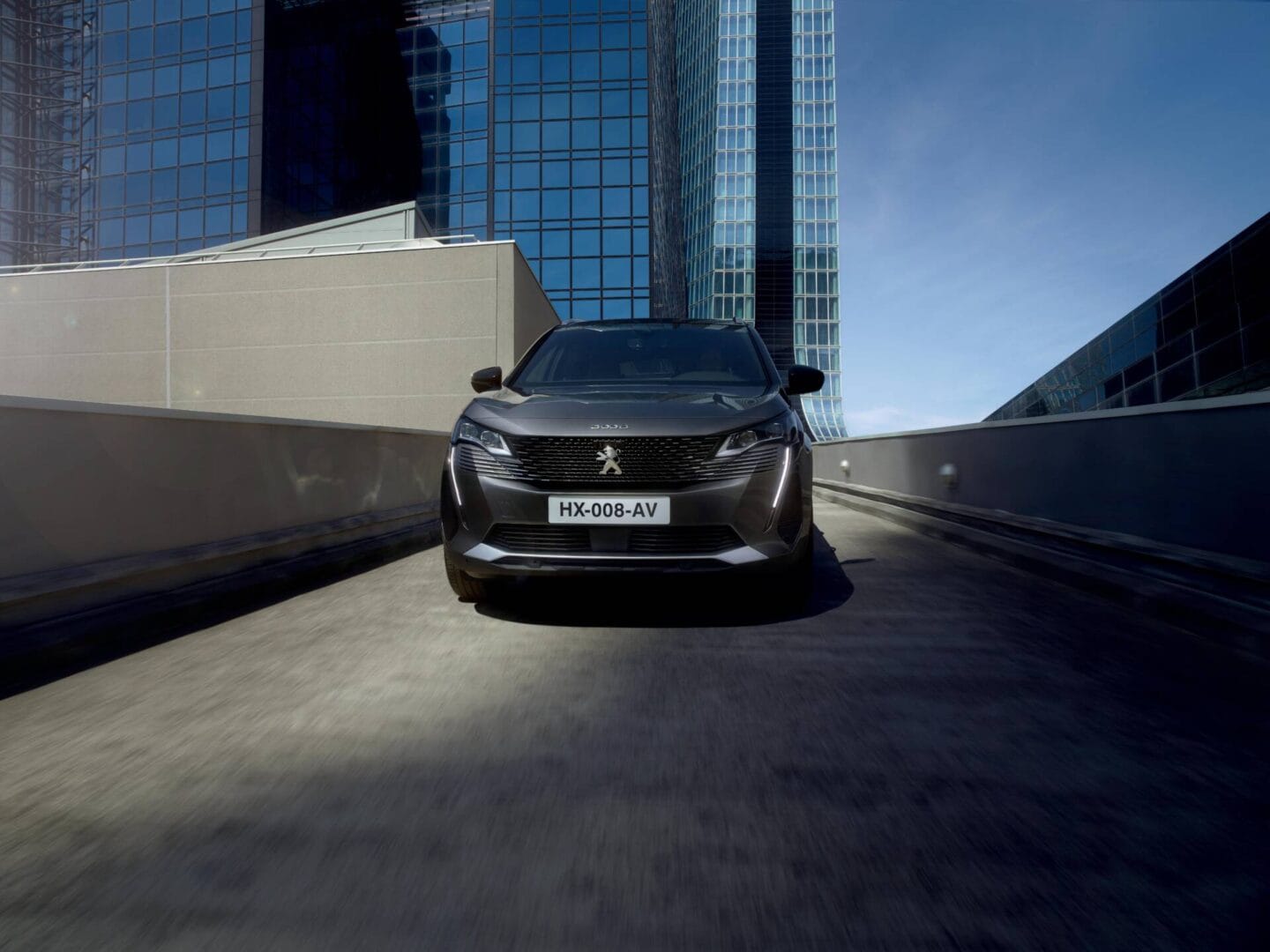 LOS PEUGEOT 2008 STYLE Y LA 3008 RUGIRÁN EN LOS CENTROS COMERCIALES MULTIPLAZA Y MALLPLAZA NQS V12MAGAZINE Peugeot, la icónica marca francesa, está llevando a cabo una emocionante gira de exhibiciones en Bogotá de sus SUVs más destacadas. V12MAGAZINE
