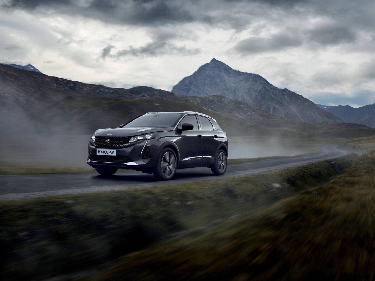 LOS PEUGEOT 2008 STYLE Y LA 3008 RUGIRÁN EN LOS CENTROS COMERCIALES MULTIPLAZA Y MALLPLAZA NQS V12MAGAZINE Peugeot, la icónica marca francesa, está llevando a cabo una emocionante gira de exhibiciones en Bogotá de sus SUVs más destacadas. V12MAGAZINE