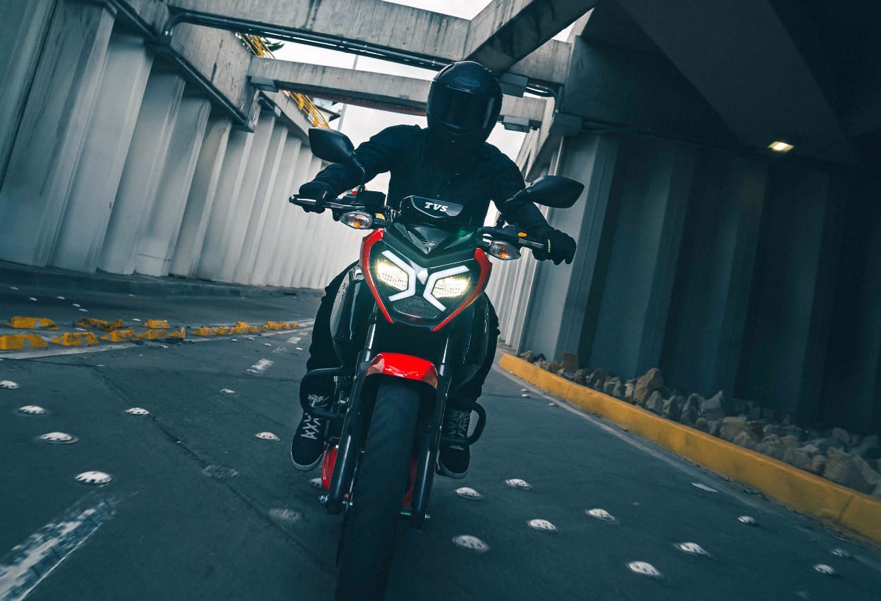 LA MARCA DE MOTOS TVS ANUNCIA SUS NOVEDADES PARA 2024 V12MAGAZINE TVS, representada en Colombia por Auteco, anunció tres modelos, con las que aspiran superar las 50.000 unidades que vendieron en 2023. V12MAGAZINE