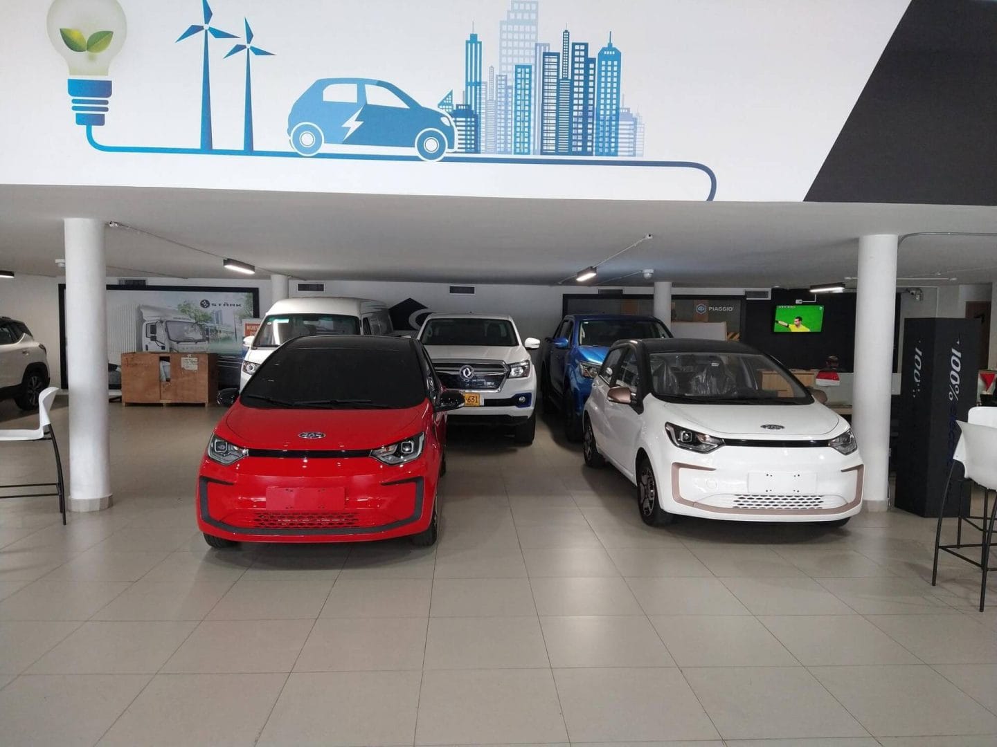 AUTECO LIDERA LA TRANSICIÓN A LA MOVILIDAD ELÉCTRICA DEL PAÍS V12MAGAZINE Auteco lidera las ventas de vehículos eléctricos en Colombia, con una diferencia de 256 unidades por encima de la marca que ocupa el segundo lugar. V12MAGAZINE