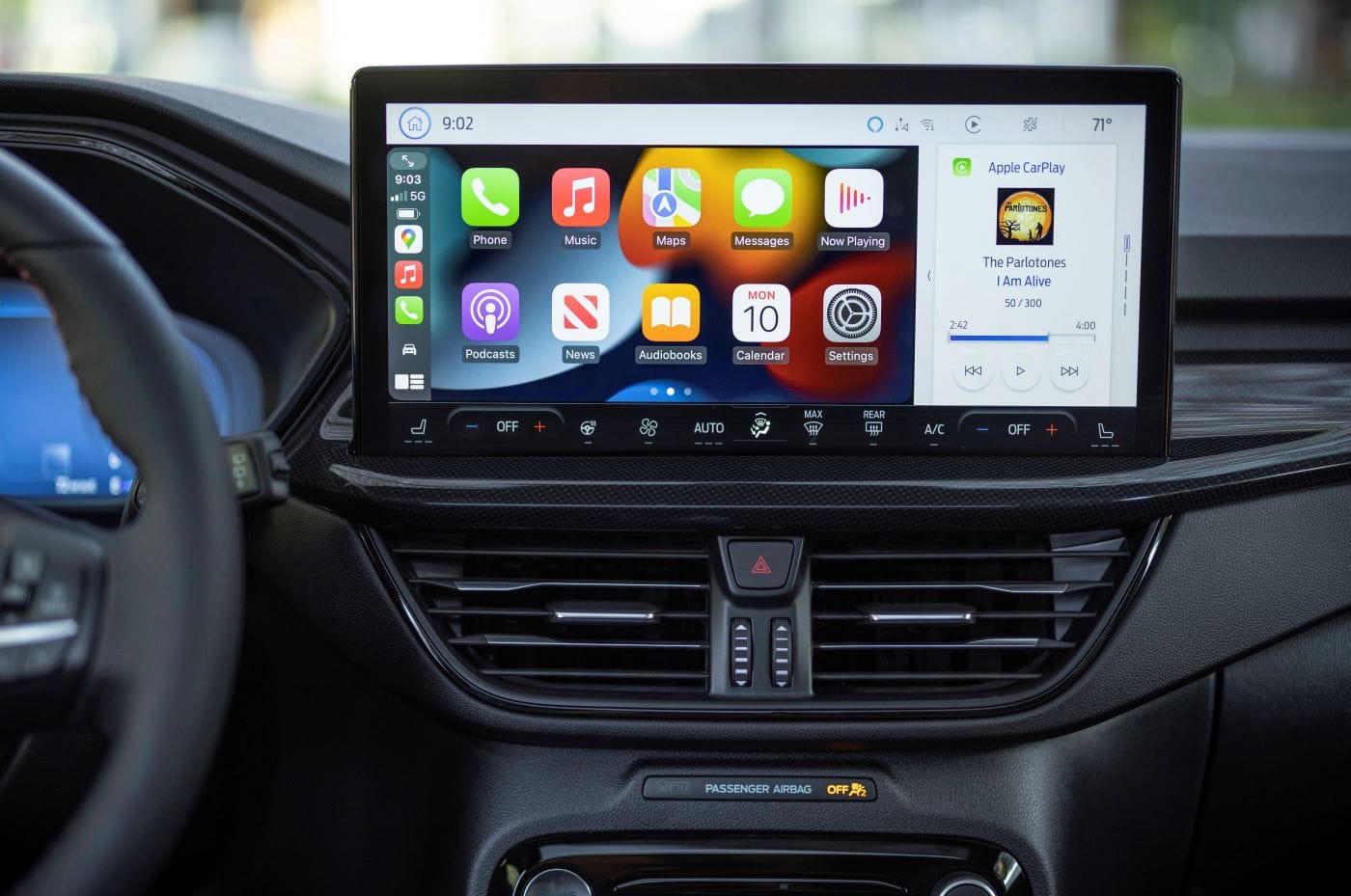 TRES TECNOLOGÍAS QUE DEBERÍA TENER SU VEHÍCULO PARA DISFRUTAR DE UN VIAJE POR CARRETERA V12MAGAZINE Ford Motor Colombia comparte tres tecnologías importantes para viajar: asistencias de conducción, entretenimiento, y seguridad. V12MAGAZINE