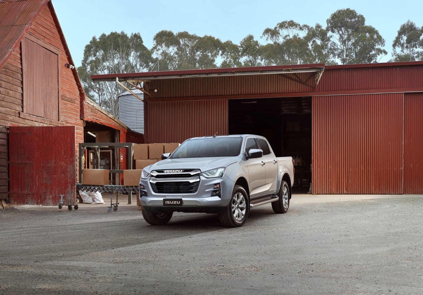 ISUZU ACELERA SU PRESENCIA EN COLOMBIA: LANZAMIENTO OFICIAL EN CUATRO CIUDADES V12MAGAZINE ISUZU le apunta a tener una participación de mercado del 8% en el segmento de pickups diésel, sus modelos son euro 6 y modelo 2025. V12MAGAZINE