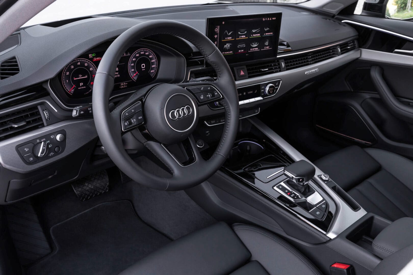 AUDI TAMBIÉN EXPONE SUS BUENOS RESULTADOS EN FEBRERO V12MAGAZINE Audi continúa creciendo en el mercado y alcanza un crecimiento de 74,63% en febrero, comparado con los resultados del año pasado. V12MAGAZINE