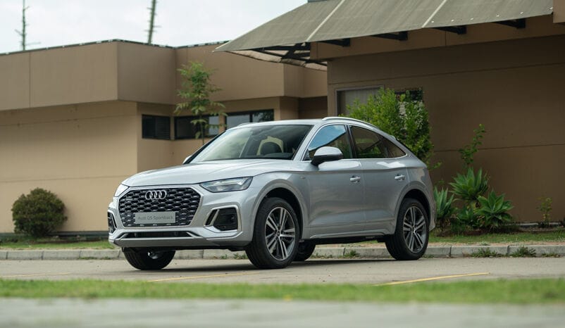 AUDI Q5 S LINE:  LA ICÓNICA SUV DE LA MARCA DE LOS CUATRO AROS LLEGA RENOVADA A COLOMBIA V12MAGAZINE Audi Q5 S Line