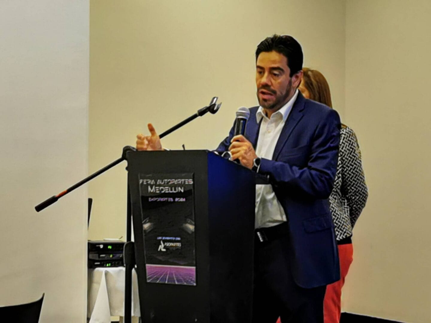 La industria de la posventa automotriz y autopartes vivió uno de sus encuentros más importantes del año durante Expopartes 2026. Medellín fue escenario de la primera edición regional de la Rueda de Negocios One2One organizada por GroupAuto para América Central, Colombia, Ecuador y Venezuela. V12MAGAZINE