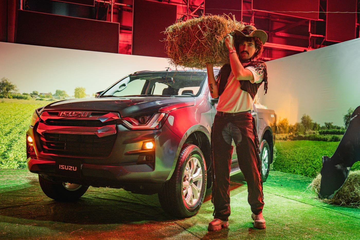 ISUZU ACELERA SU PRESENCIA EN COLOMBIA: LANZAMIENTO OFICIAL EN CUATRO CIUDADES V12MAGAZINE ISUZU le apunta a tener una participación de mercado del 8% en el segmento de pickups diésel, sus modelos son euro 6 y modelo 2025. V12MAGAZINE