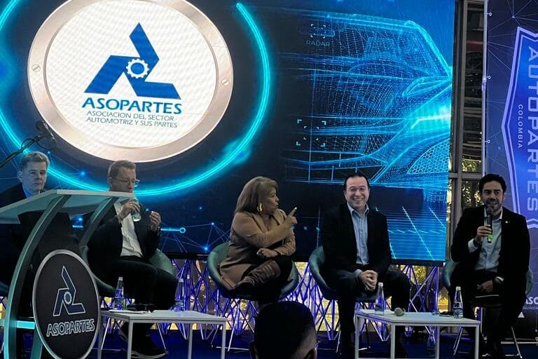 EXPOPARTES FERIA AUTOPARTES 2024: UNA CITA CON LA INNOVACIÓN, LAS TENDENCIAS Y LOS NEGOCIOS V12MAGAZINE Expopartes Feria Autopartes ocupará toda el área de exhibición de Plaza Mayor con una asistencia estimada de 15.000 visitantes. V12MAGAZINE