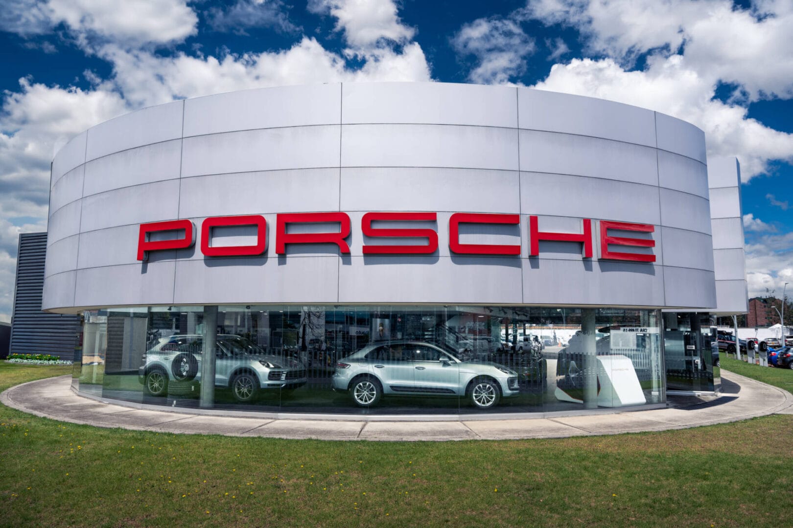 DESTINATION PORSCHE: EL NUEVO PUNTO DE ENCUENTRO DE LA DEPORTIVIDAD EN BOGOTÁ V12MAGAZINE Colombia se convierte en uno de los primeros países en Latinoamérica que contará con un “Destination Porsche”. V12MAGAZINE