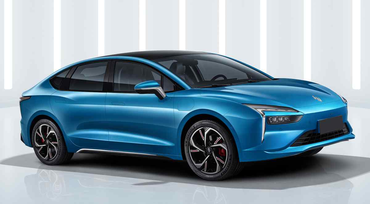 JMEV2 ES EL AUTO ELÉCTRICO MÁS ECONÓMICO QUE PUEDEN ACCEDER LAS FAMILIAS COLOMBIANAS. SU PRECIO DESTROZA EL MERCADO V12MAGAZINE JMEV rompe el paradigma de acceso a la tecnología eléctrica en Colombia, con el lanzamiento de su modelo JMEV2, el más económico del mercado. V12MAGAZINE