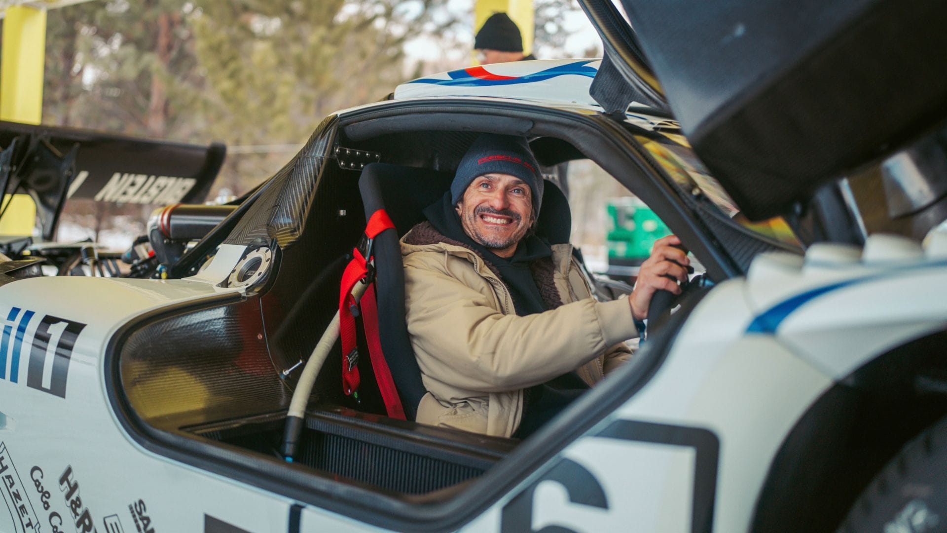 PORSCHE 911 TURBO: CELEBRARÁ SUS 50 AÑOS EN RETRO CLASSICS V12MAGAZINE El Porsche 911 Turbo está de plácemes por sus 50 años y los celebra con una exposición denominada “Más allá del rendimiento: 50 años del Porsche Turbo”. V12MAGAZINE