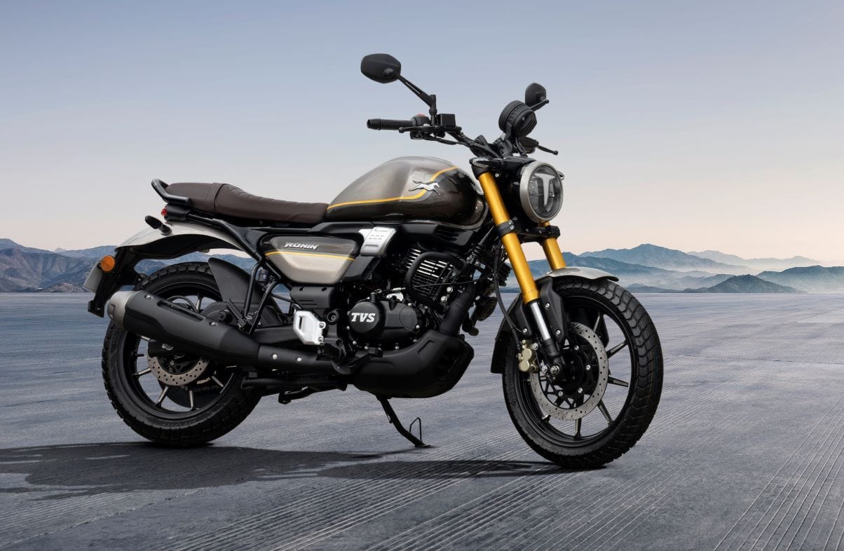 AUTECO PRESENTÓ LA TVS RTR 310 COMO LA ESTRELLA DE SU ESTAND EN LA FERIA DE LAS 2 RUEDAS 2024 V12MAGAZINE TVS Ronin
