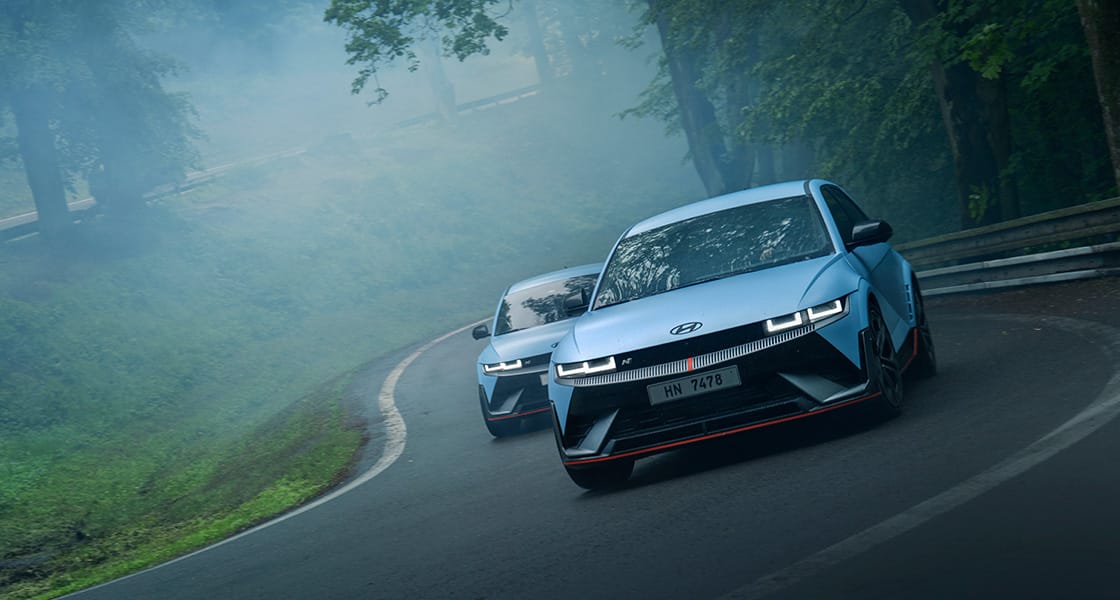 HYUNDAI IONIQ 5 N BUSCA ESTABLECER OTRO RÉCORD ¿CUÁL ES? V12MAGAZINE El IONIQ 5 N de producción estará listo para desempeñarse en Pikes Peak. Un segundo modelo será revelado antes del ADAC RAVENOL 24h Nürburgring el 30 de mayo V12MAGAZINE