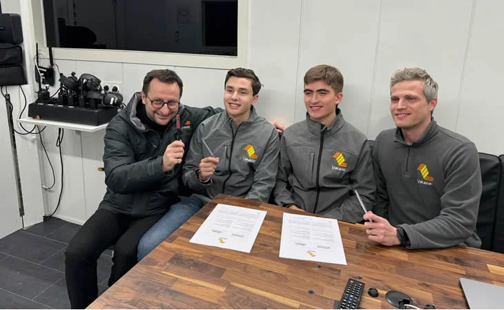 MORENO Y BERRÍO DEBUTAN EN LA LIGIER EUROPEAN SERIES ESTE SÁBADO V12MAGAZINE Moreno y Berrío debutan en el circuito Barcelona-Cataluña, en España, la primera carrera que abre su temporada. V12MAGAZINE