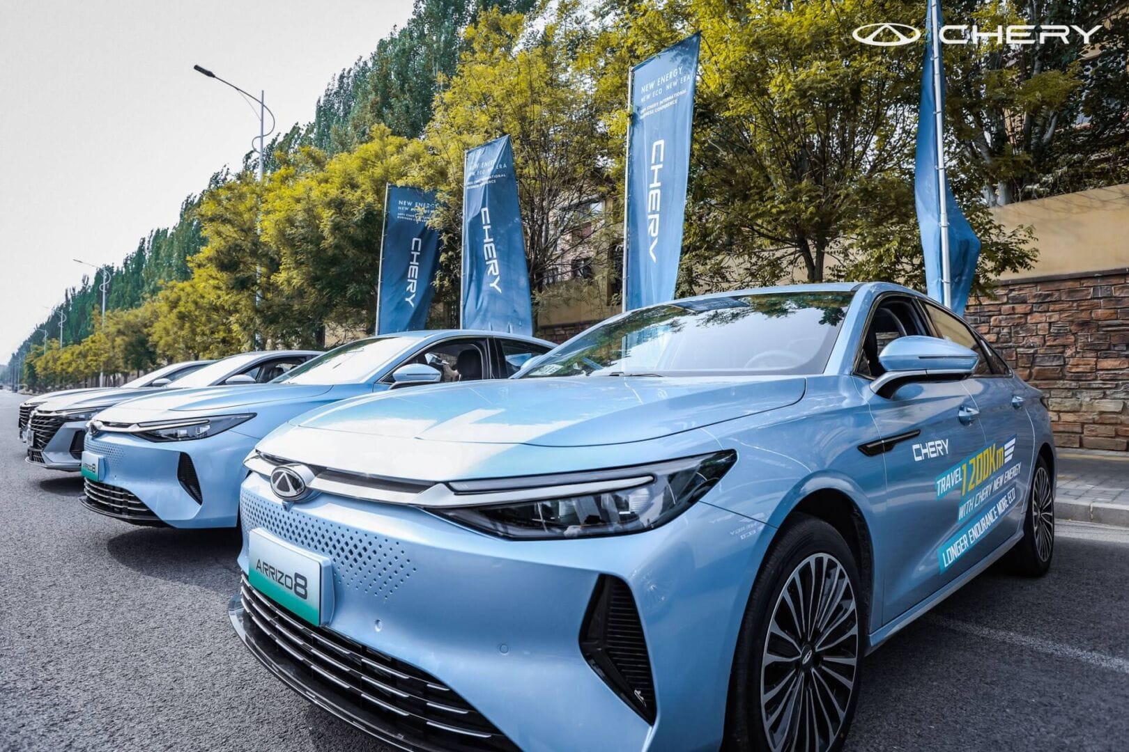 EN CHINA, CHERY PRESENTÓ LOS TIGGO 9 PHEV Y ARRIZO 8 PHEV, MODELOS HÍBRIDOS CON UNA AUTONOMIA SORPRENDENTE V12MAGAZINE Chery realizó una prueba de autonomía para el Tiggo 9 PHEV y el Arrizo 8 PHEV desde Beijing a Wuhu, Anhui, recorrien màs de mil kilómetros. V12MAGAZINE