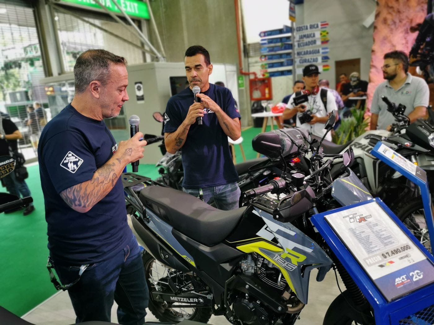 AKT Motos está de plácemes y le da gracias a Colombia. Desde su creación hasta la fecha ha vendido 1.480.000 en el país. V12MAGAZINE