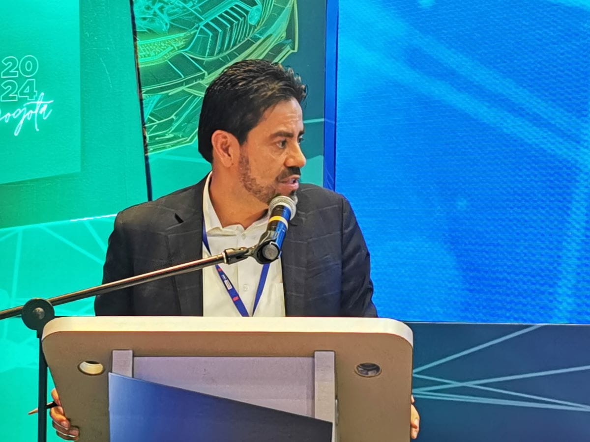 CONGRESO INTERNACIONAL DE ASOPARTES: EL MOTOR DE ARRANQUE PARA UN SECTOR QUE EVOLUCIONA RÁPIDAMENTE V12MAGAZINE Desde su papel como organizador del Congreso Internacional, ASOPARTES demuestra su capacidad para unir a los líderes de la industria para impulsar la innovación y el crecimiento sostenible. V12MAGAZINE
