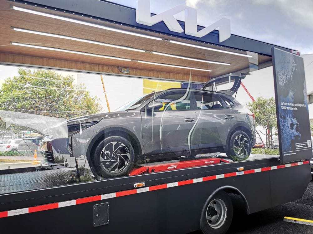 KIA LAND LLEGA A BOGOTÁ CON UN PORTAFOLIO LLENO DE BENEFICIOS Y DIVERSIÓN PARA LA FAMILIA V12MAGAZINE En el marco del Kia Land se presentarán dos nuevos modelos que engrosan la oferta de la marca en Colombia y muchas ofertas para los visitantes. V12MAGAZINE