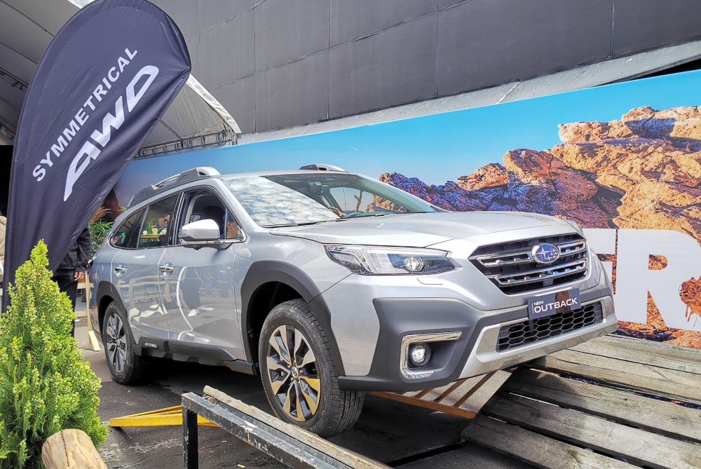 La nueva Subaru Outback llega a Colombia directamente desde Japón, con toda la suite de tecnología EyeSight de asistencias al conductor. V12MAGAZINE