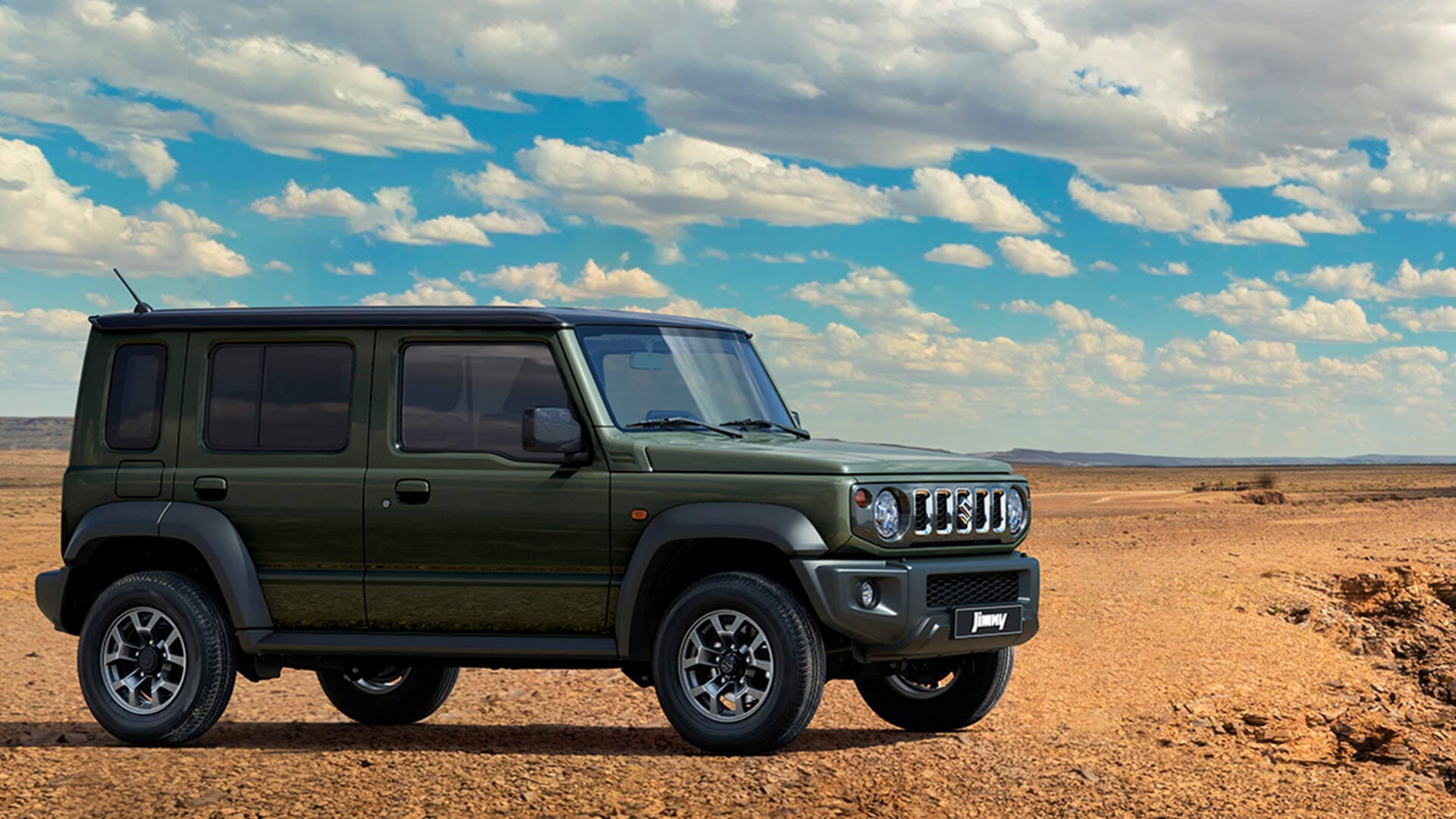 ¡EL NUEVO SUZUKI JIMNY CINCO PUERTAS DESEMBARCA EN COLOMBIA! V12MAGAZINE El nuevo Jimny cinco puertas es 34 centímetros más largo que el modelo de tres puertas y conserva su ADN aventurero con más espacio. V12MAGAZINE