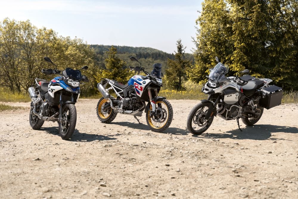 BMW MOTORRAD PRESENTÓ LAS NUEVAS BMW F 900 GS, F 900 GS ADVENTURE Y F 800 GS EN LA FERIA DE LAS 2 RUEDAS V12MAGAZINE bmw f900 gs