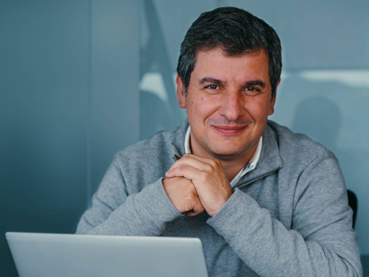 ZEEKR: LA MARCA DE ELÉCTRICOS DE LUJO QUE LLEGA A COLOMBIA, LE CONTAMOS DE DÓNDE ES Y QUÉ MODELOS TRAE AL PAÍS V12MAGAZINE Zeekr llega al mercado colombiano de la mano del grupo Astara y dispondrá de dos vehículos que combinan potencia, tecnología, diseño y eficiencia. V12MAGAZINE