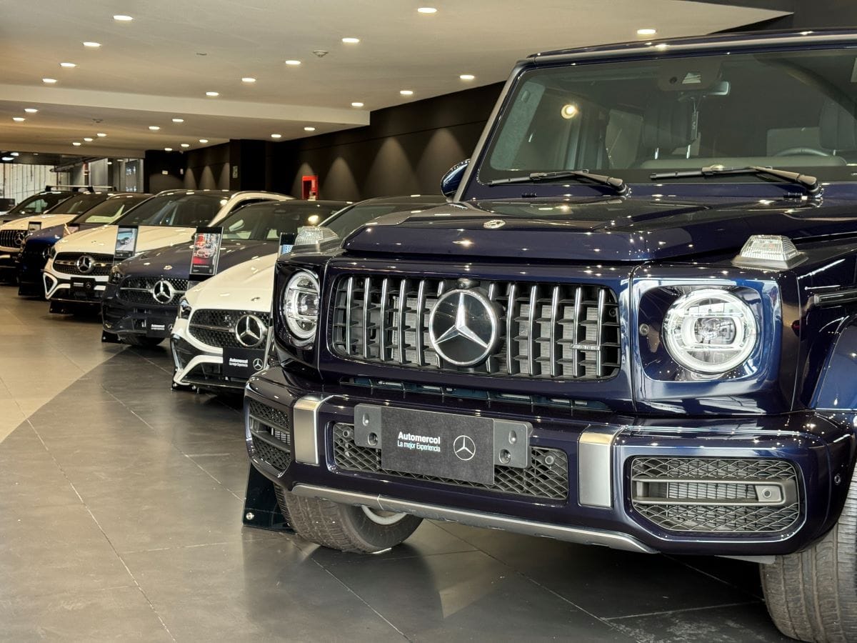 AUTOMERCOL, EL MEJOR CONCESIONARIO DE MERCEDES-BENZ EN COLOMBIA, PREMIADO CON 3 GALARDONES V12MAGAZINE Automercol obtuvo también los premios correspondientes a ‘Mejor Concesionario en Ventas y Producto’, además del ‘Mejor Concesionario en Experiencia del Cliente’. En total fueron 3 de los 4 galardones, que entregó Inchcape Mercedes-Benz Cars & Vans Colombia. V12MAGAZINE
