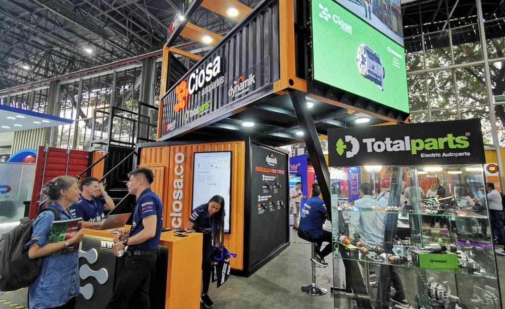 GRUPO CIOSA CUMPLE DIEZ AÑOS DE PRESENCIA EN COLOMBIA V12MAGAZINE Grupo Ciosa, compañía mexicana, cuenta con más de 36 años de experiencia en el mercado de autopartes de los cuales son 10 años operando en Colombia. V12MAGAZINE